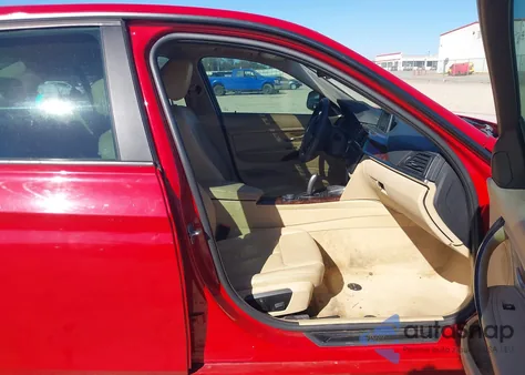 2013 BMW 328I из США, поврежденный, VIN WBA3C1C5XDF442205